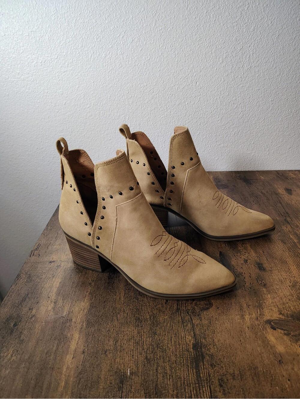 Low Tan Beige Cowboy Boots for Women Cowgirl Western Studed Almond Toe Slit Heel